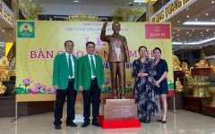 Đồ đồng Thiên Phúc Bàn giao Tượng Bác Hồ bằng đồng chuyển sang Nga