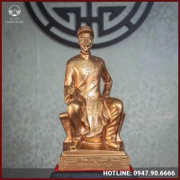 Tượng Nguyễn Du đồng đỏ cao 42cm
