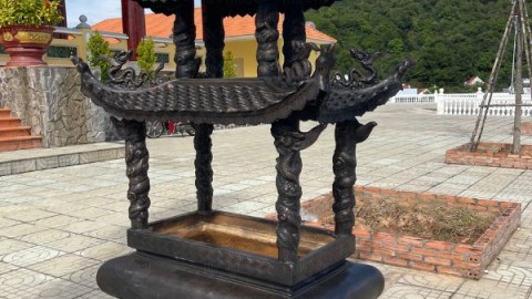 Lư hóa vàng 2m - nhà tưởng niệm nghĩa trang liệt sỹ đảo Phú Quốc