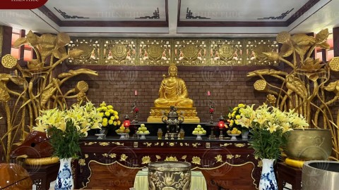 Giao bộ đồ thờ và lư hương cỡ lớn tại Thiền Viện Trúc Lâm Chính Pháp tại Tuyên Quang