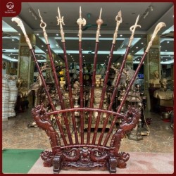 Bộ bát bửu đồng vàng 2m2 giá đỡ hình dẻ quạt