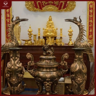 Đỉnh đồng cỡ lớn bằng đồng đỏ cạo màu