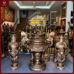 Đỉnh đồng và đôi lọ lộc bình chạm rồng phượng cao 1m2