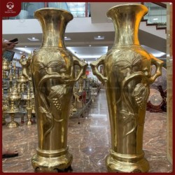 Đôi lộc bình bằng đồng catut