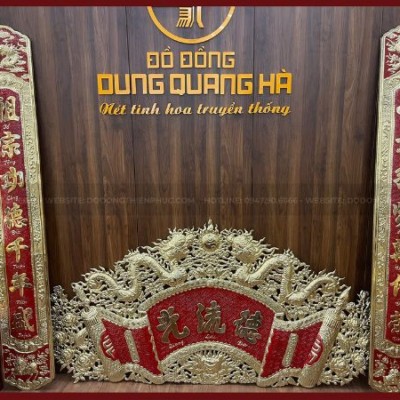 Cuốn thư câu đối đồng vàng sơn đỏ 1m97