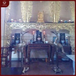 Cửa võng đồng vàng độc đáo và linh thiêng