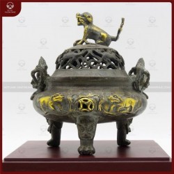 Lư đốt trầm cho gia chủ tuổi Tuất