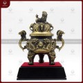Lư đốt trầm nghê bằng đồng hun giả cổ