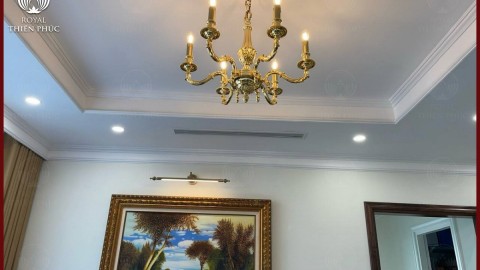 Hoàn thiện mạ vàng đèn chùm tới khách tại Hà Nội