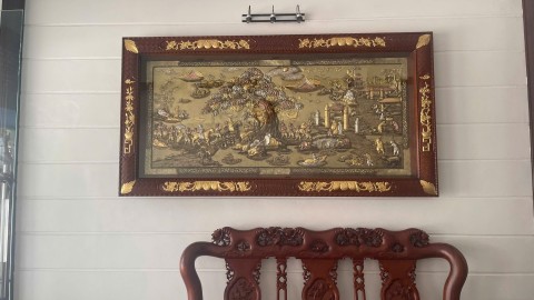 Đồ đồng Thiên Phúc chế tác tranh Vinh Quy Bái Tổ dát vàng cho khách tại tại TP Hải Dương