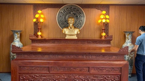 Đồ đồng Thiên Phúc lắp đặt tượng Bác Hồ & mặt trống tại Ninh Bình