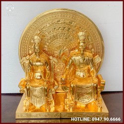 Tượng Âu Cơ và Lạc Long Quân bằng đồng