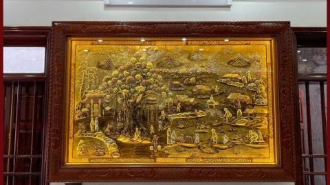 Bàn giao tranh Cội nguồn quê hương 2m17 x 1m44 khảm tam khí dát điểm vàng cho khách Hải Dương