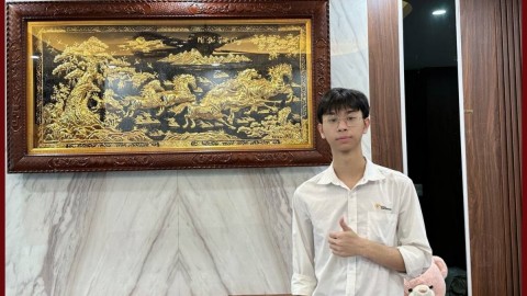  Lắp đặt tranh Mã Đáo Thành Công mạ vàng kích thước 1m7x90 cho khách hàng tại Hà Nội