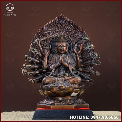 Tượng Phật Chuẩn Đề đồng vàng hun cao 40cm ngang 35cm sâu 20cm