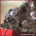 Tượng Phật Di Lặc cầm thỏi vàng đồng vàng hun cao 20cm