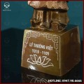 Tượng Lý Thường Kiệt đồng đỏ làm màu khảm bạc kích thước 54x14,5cm