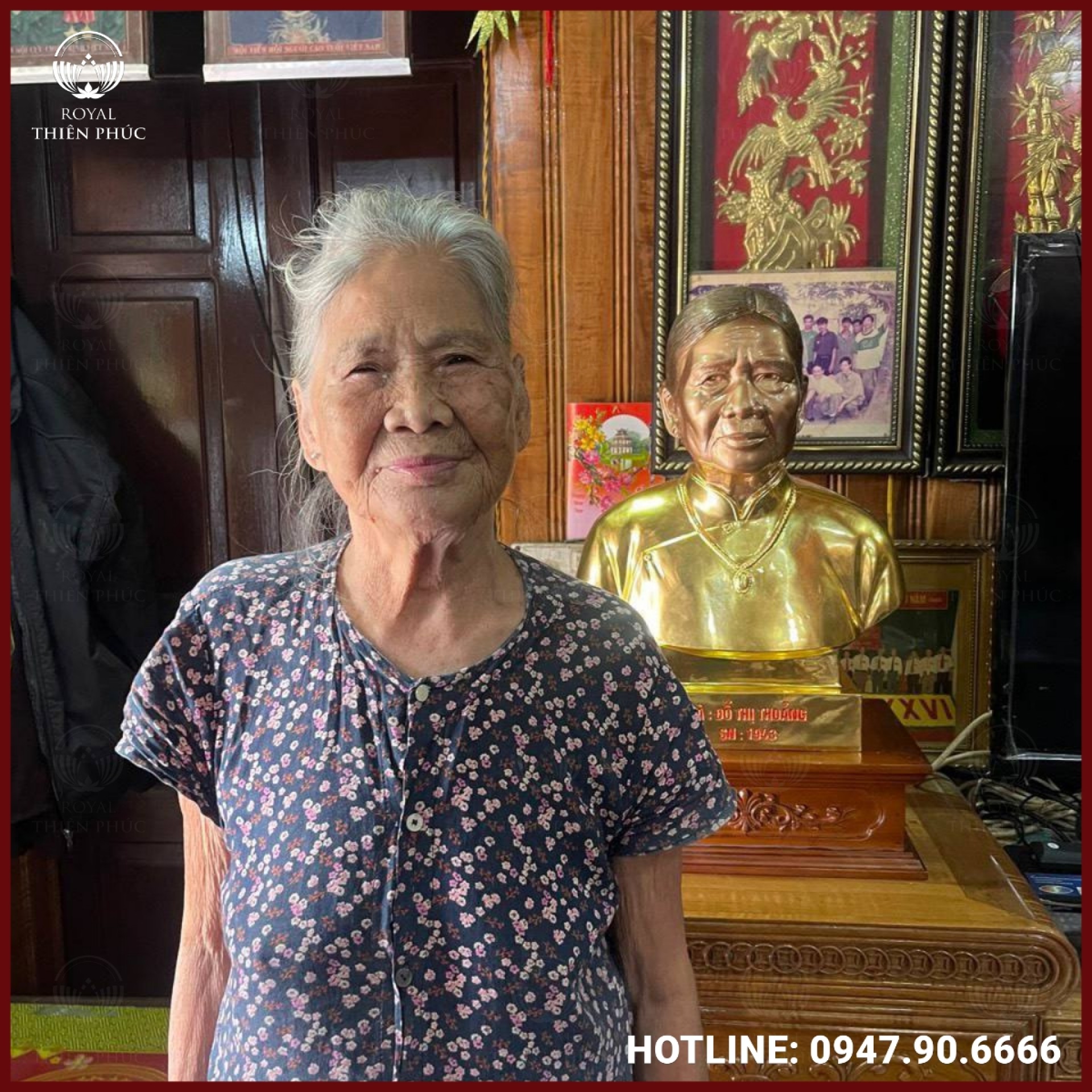 Tượng cụ bà bằng đồng mạ vàng