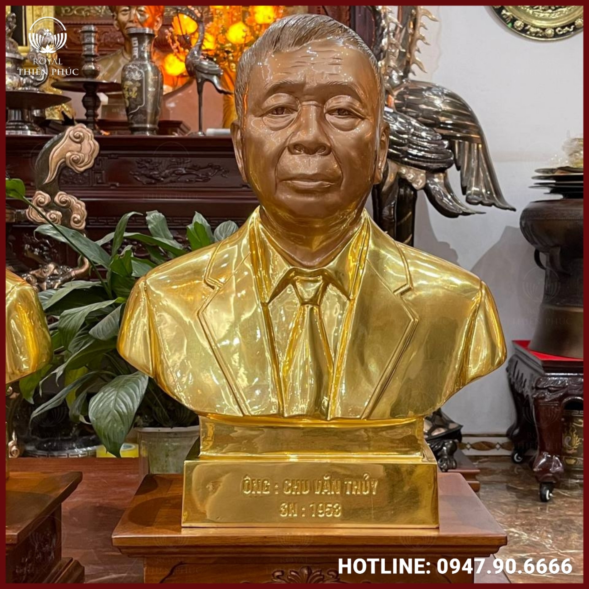 Tượng truyền thần chân dung cụ ông bằng đồng