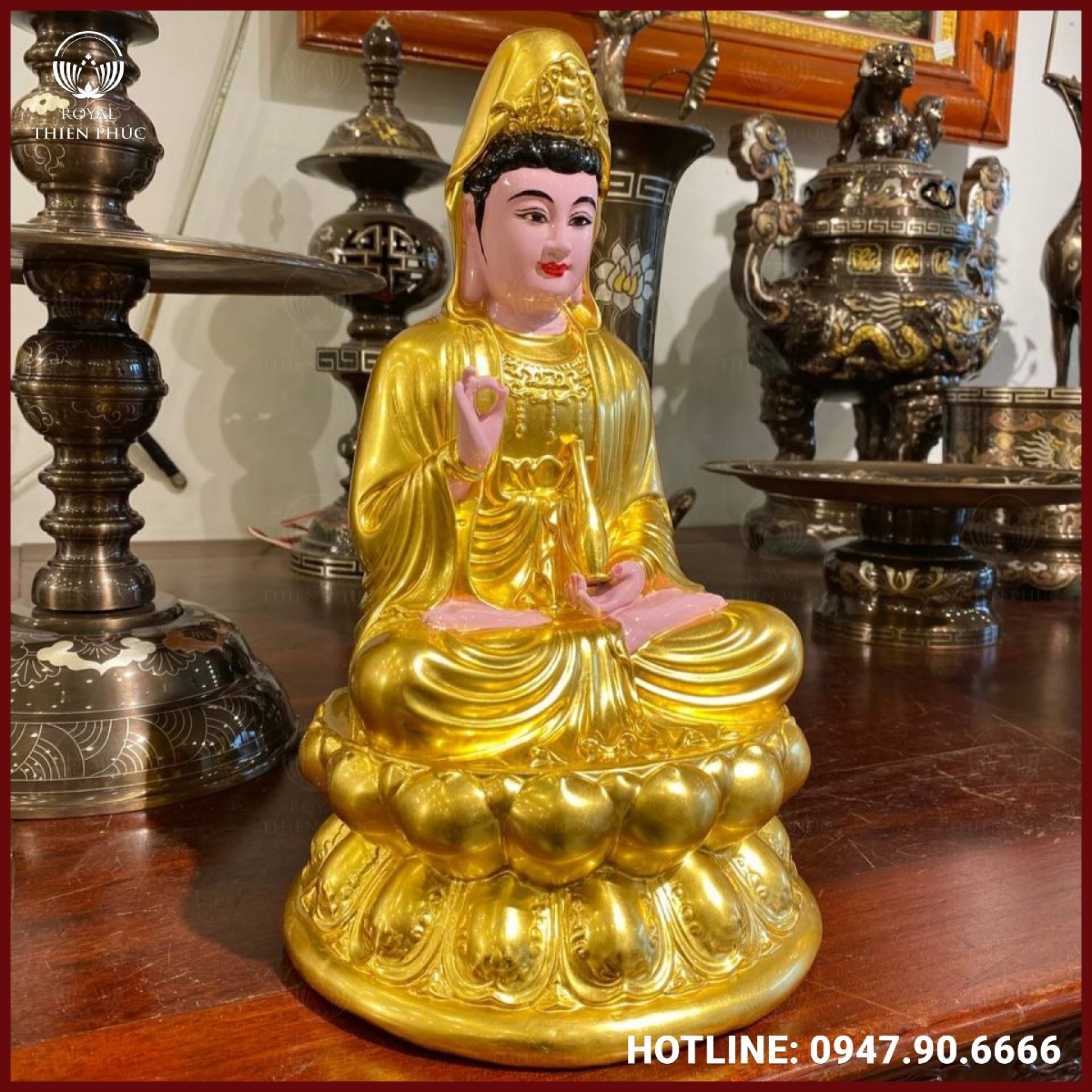 Tượng Phật Quan Âm bằng đồng đỏ dát vàng