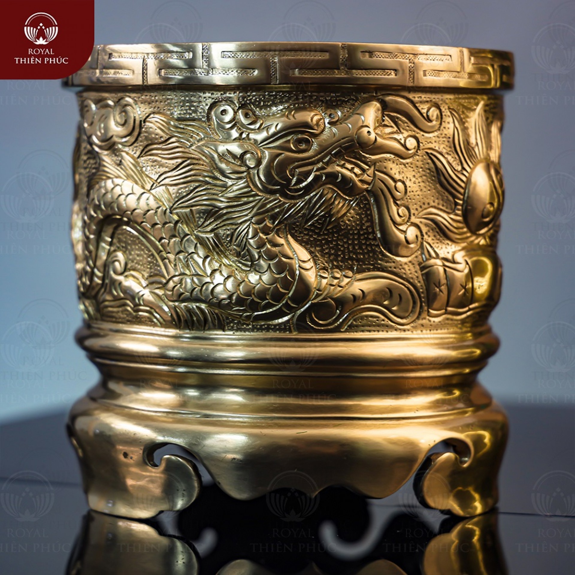 Bát hương gia tiên bằng đồng vàng catut đường kính 18cm