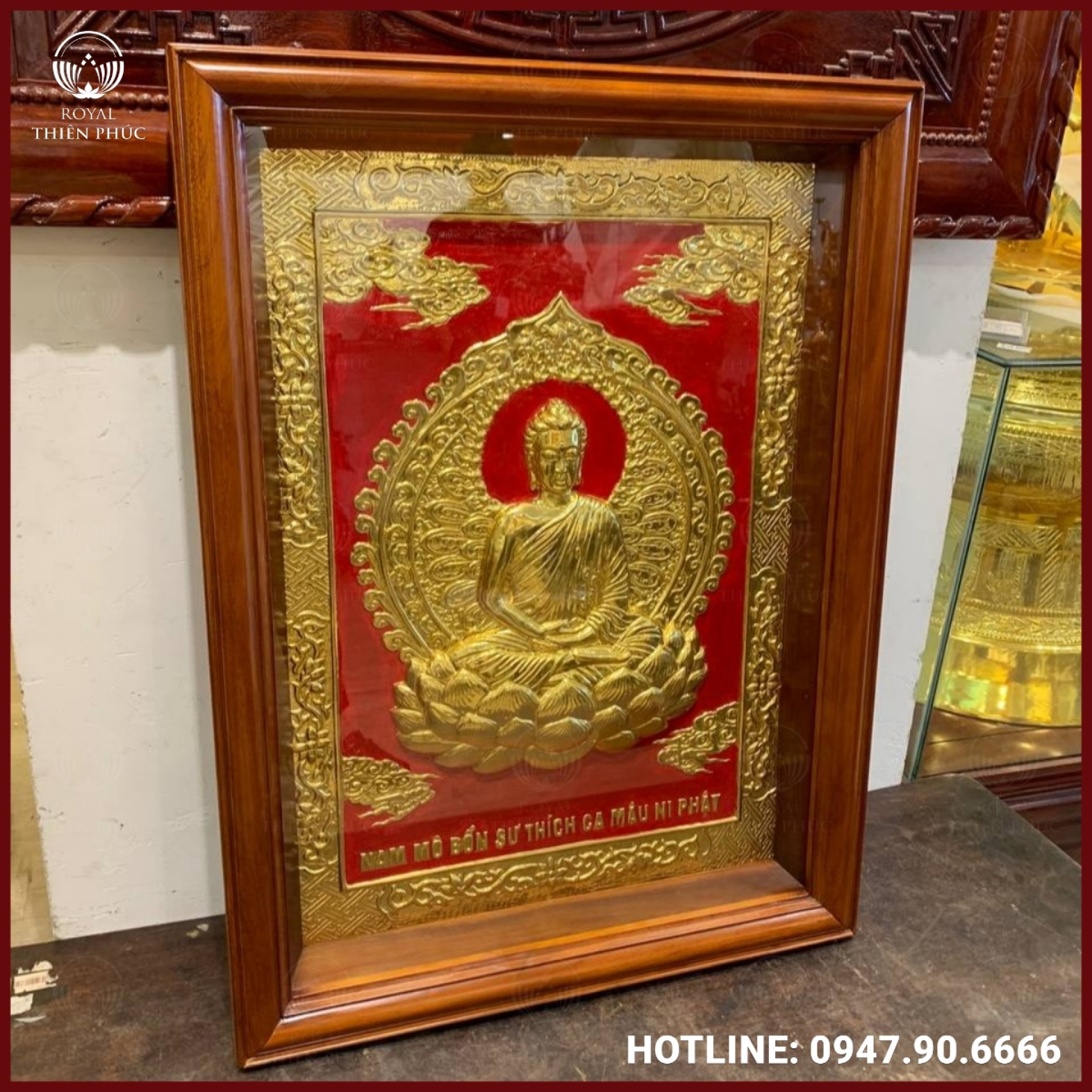 Tranh Phật Thích Ca bằng đồng dát vàng