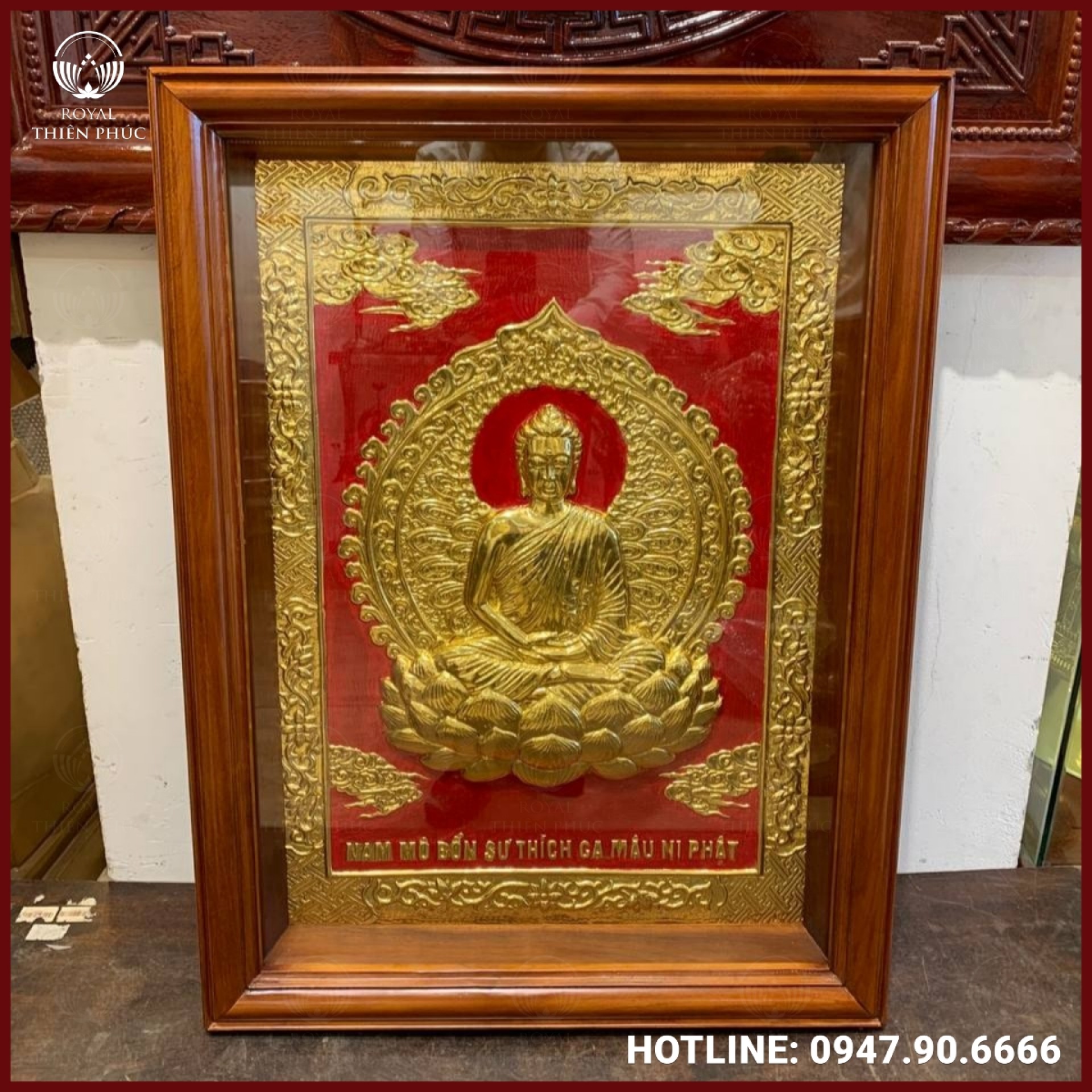 Tranh Phật Thích Ca bằng đồng dát vàng