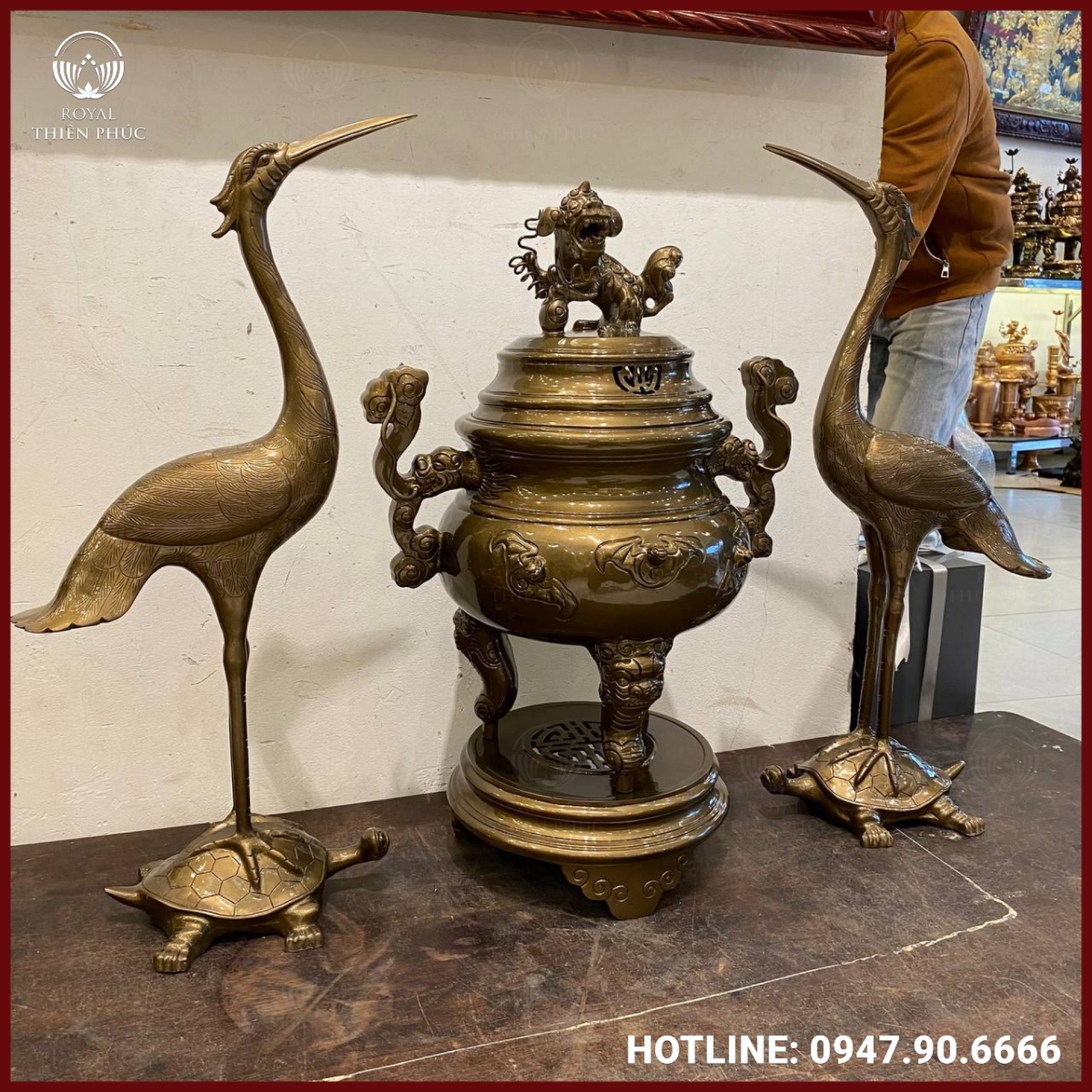 Bộ tam sự hạc chạm dơi đồng đỏ làm màu nâu cổ kính