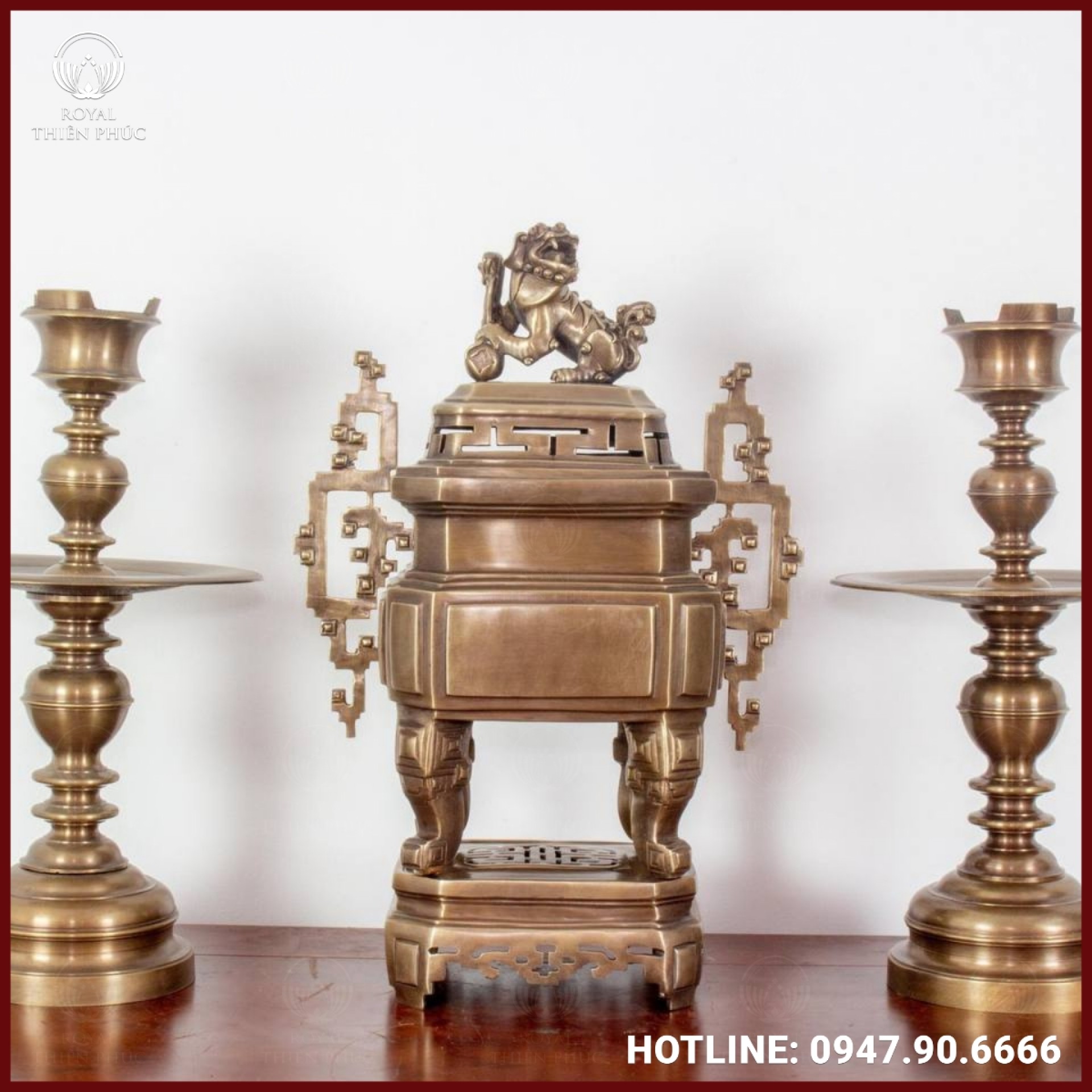Bộ tam sự nến vuông trơn bằng đồng