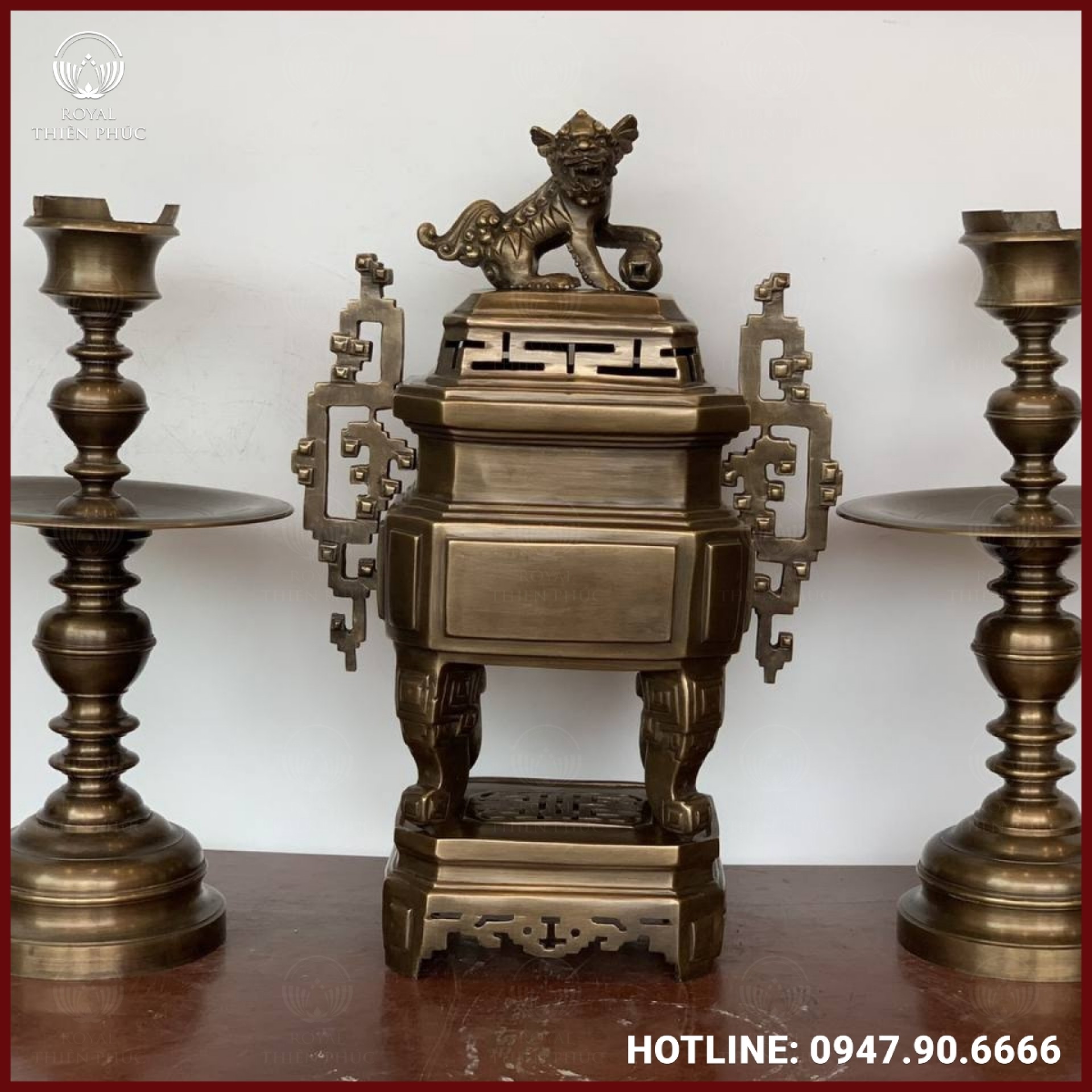 Bộ tam sự nến vuông trơn bằng đồng