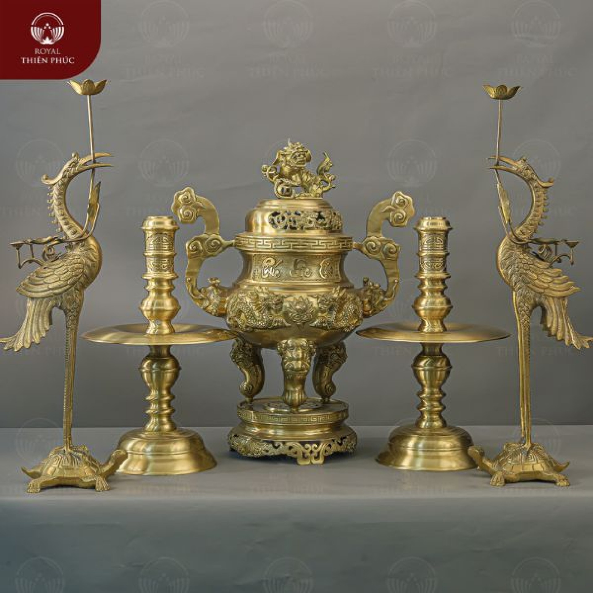 Sắp Xếp Theo Loại Bàn Thờ