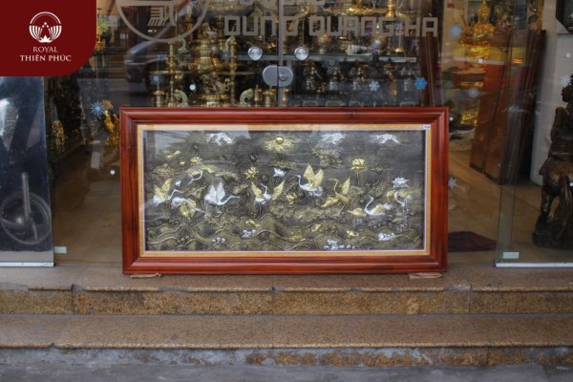 Tranh Treo Trên Bàn Thờ Gia Tiên Là Gì? Vì Sao Quan Trọng?