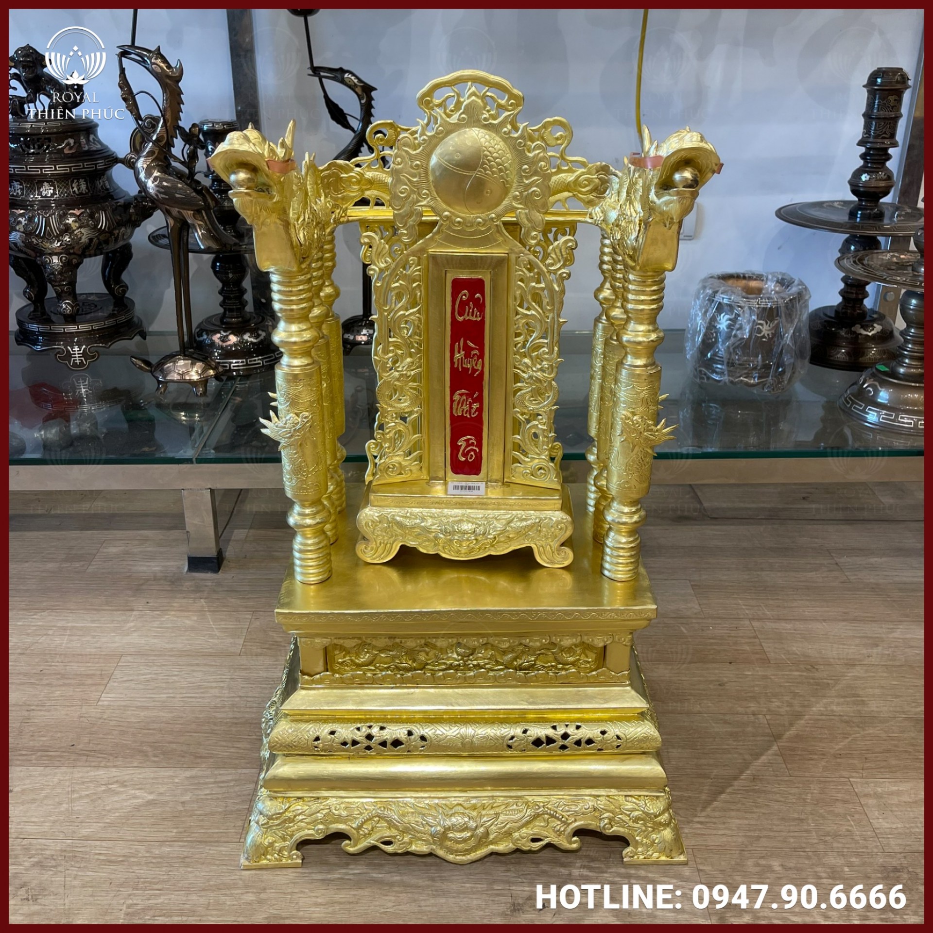 Ngai thờ 68cm đồng vàng đặt bài vị cửu huyền thất tổ cao 40cm x 20cm