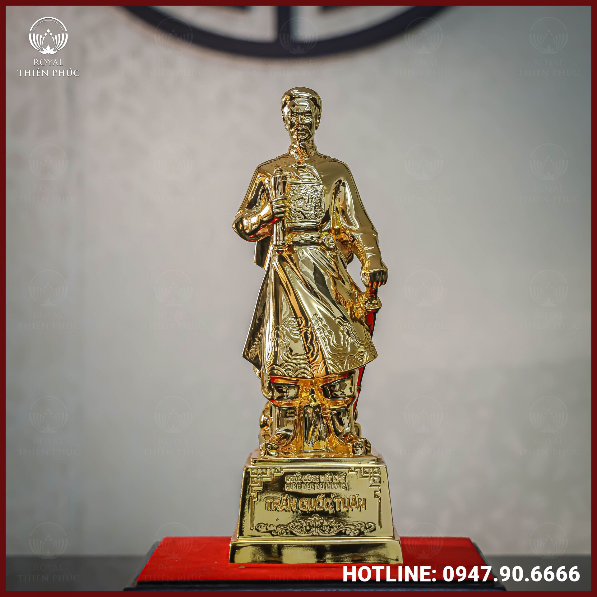 Tượng Trần Hưng Đạo đồng vàng mạ vàng 30cm ngang 11cm