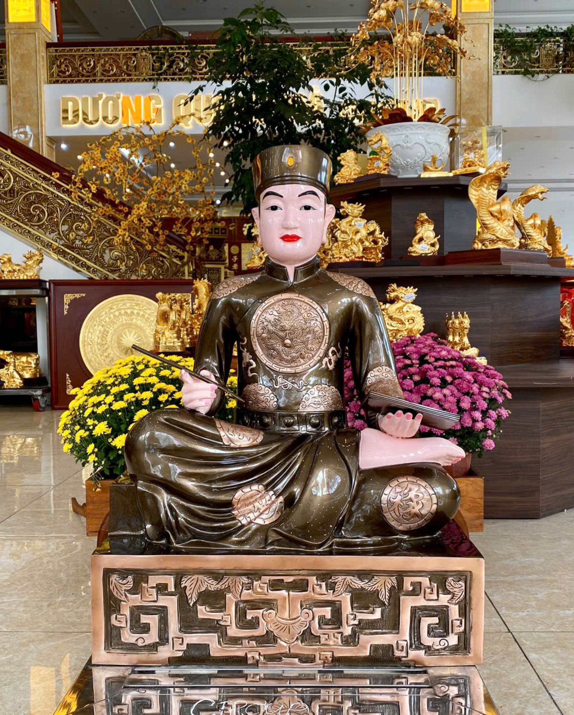 Đồ đồng Thiên Phúc hoàn thiện tượng ông Hoàng Mười cao 90cm cho khách ở Vũ Thư, Thái Bình