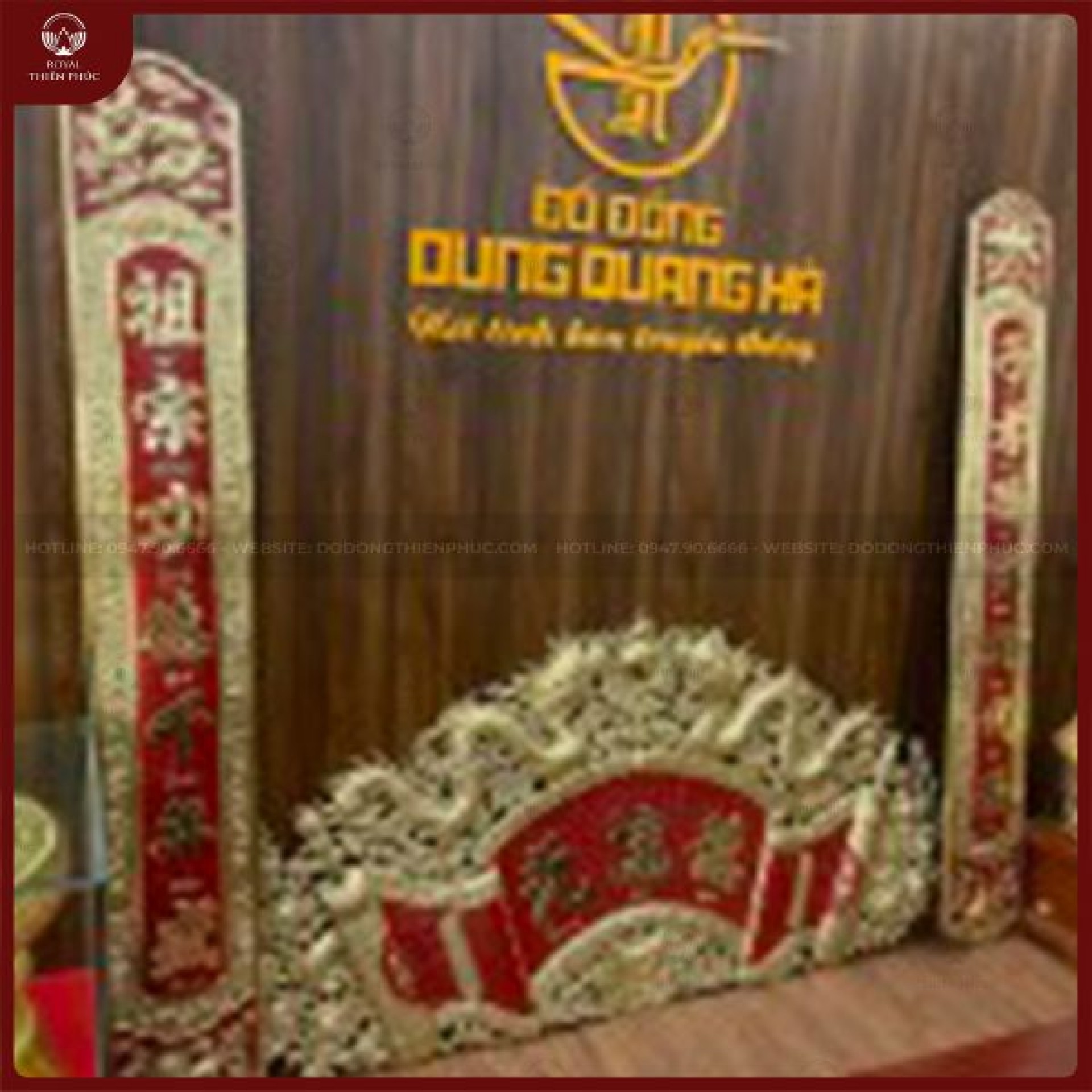 Cuốn thư câu đối đồng vàng sơn đỏ 1m97