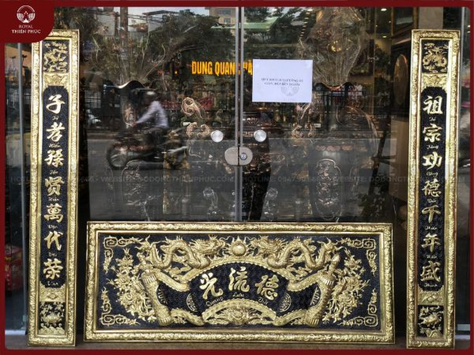 Đại tự câu đối đồng vàng sơn đen