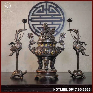 Bộ tam sự hạc đồng đỏ khảm ngũ sắc chạm rồng 60cm 3 Bộ tam sự hạc đồng đỏ khảm ngũ sắc chạm rồng 60cm