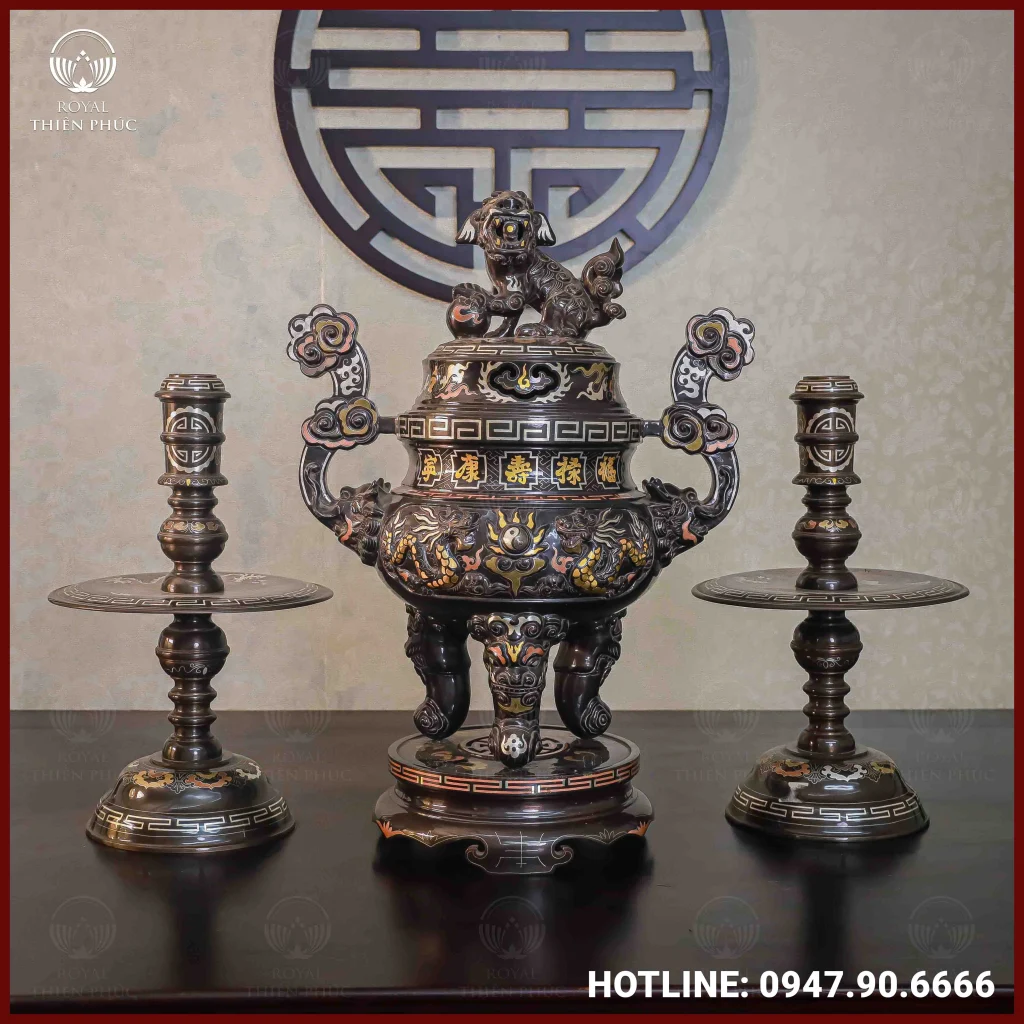 Bộ tam sự nến đồng đỏ khảm ngũ sắc chạm rồng 60cm