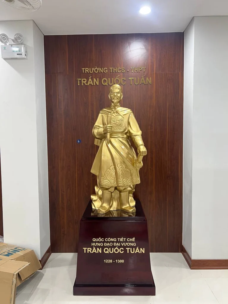 Đồ đồng Thiên Phúc bàn giao tượng Trần Quốc Tuấn 1m33, 90cm và tượng Bác Hồ 70cm tại Nam Từ Liêm, Hà Nội 1 Đồ đồng Thiên Phúc bàn giao tượng Trần Quốc Tuấn 1m33, 90cm và tượng Bác Hồ 70cm tại Nam Từ Liêm, Hà Nội