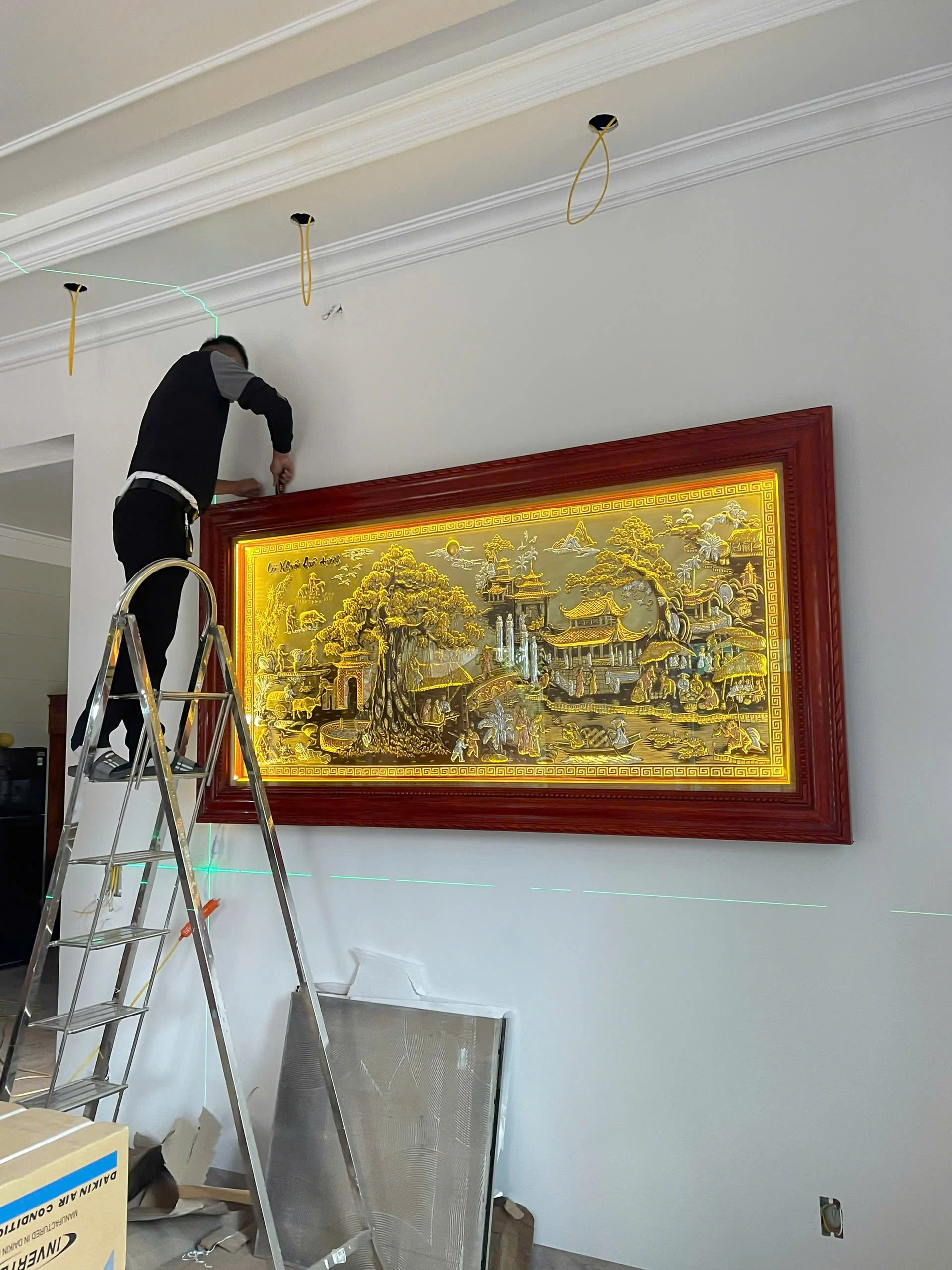 Tranh Cội Nguồn Quê Hương bằng đồng khổ lớn 2,3m x 1,2m lắp đặt tại Hải Hậu – Ninh Bình