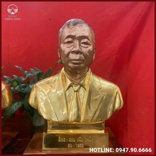 Tượng truyền thần chân dung cụ ông bằng đồng