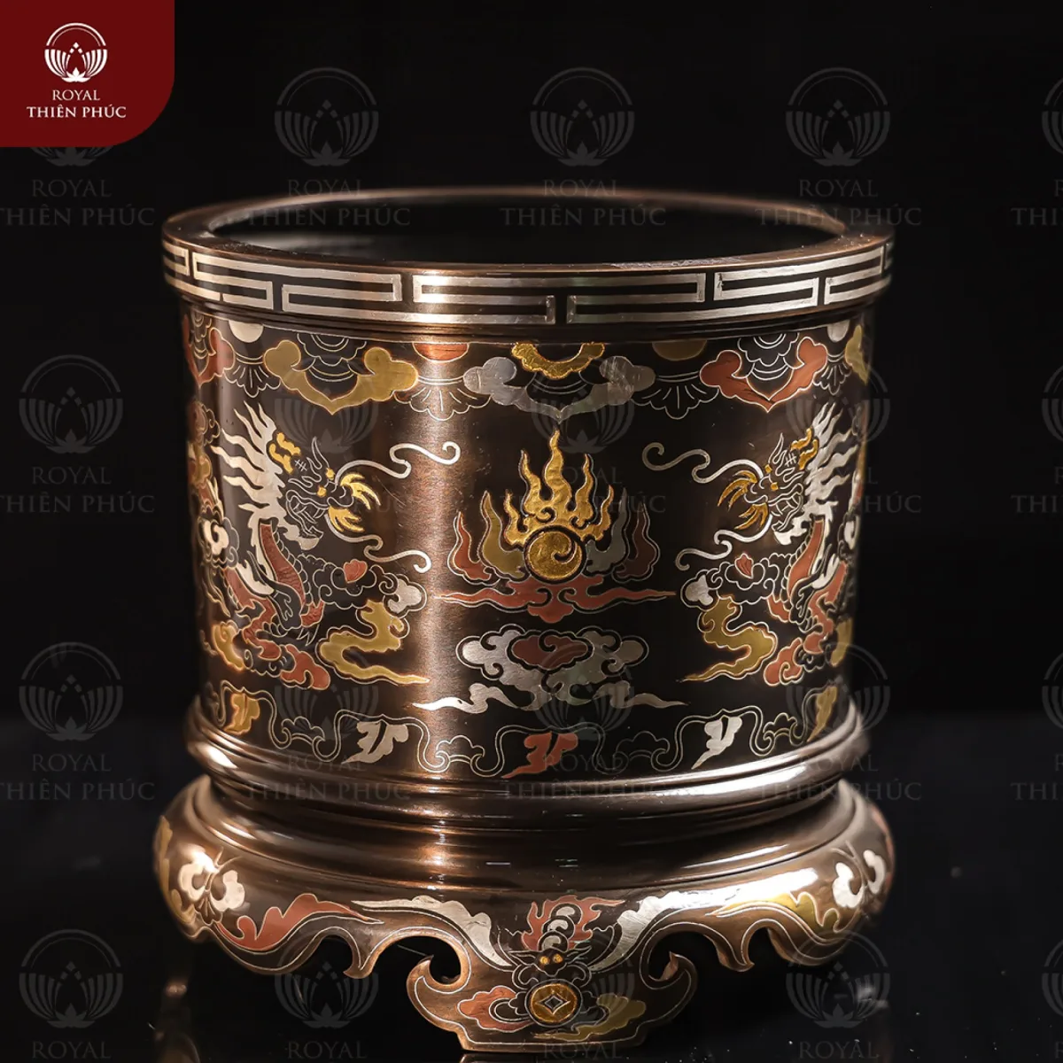 Bát hương bằng đồng khảm ngũ sắc phi 18cm chạm song long chầu nguyệt 4 bathuongbangdongkhamngusacphi18cmchamsonglongchaunguyet4 w1200