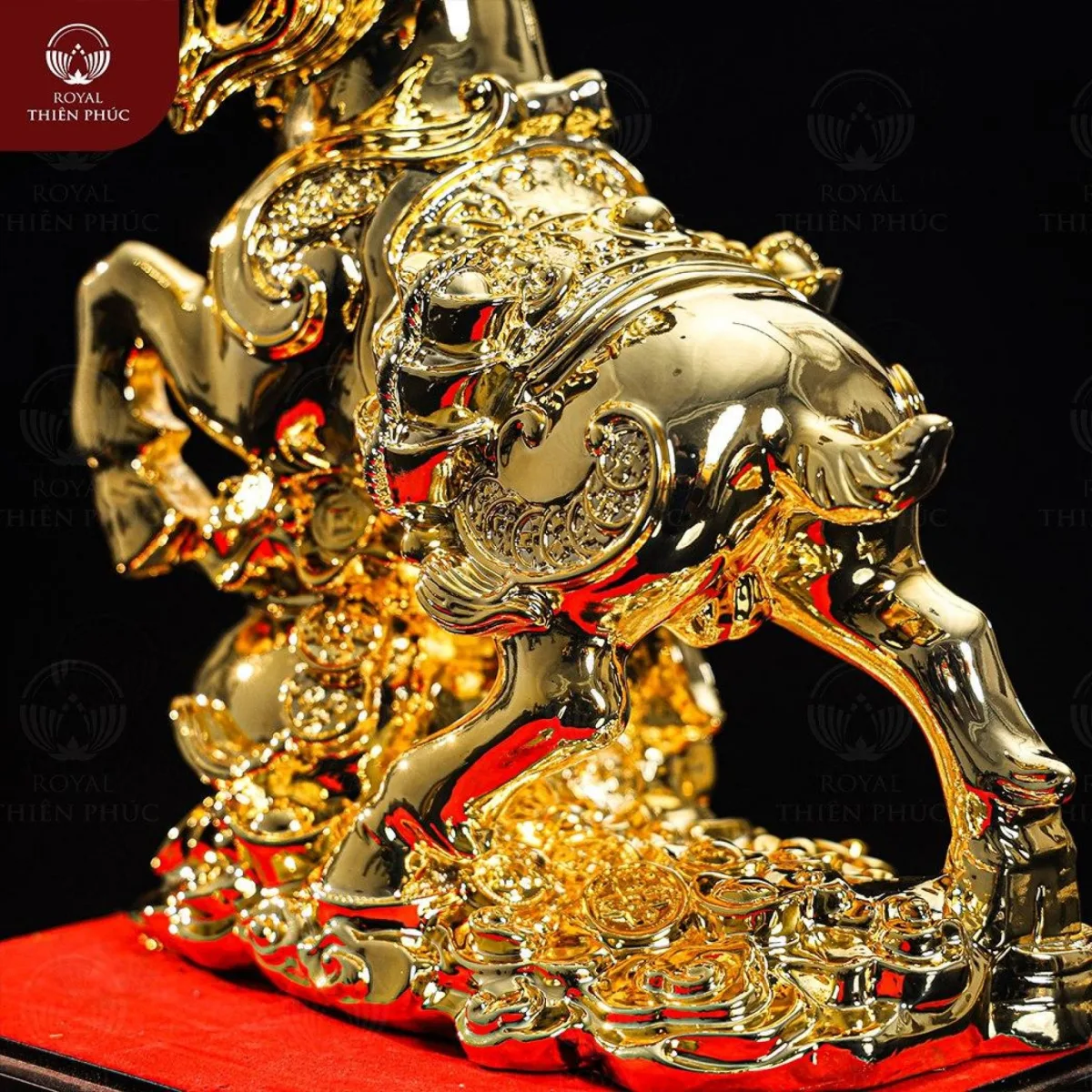 Tượng dê chiêu tài bằng đồng mạ vàng cao 32cm ngang 23cm 2 Tượng dê chiêu tài bằng đồng mạ vàng cao 32cm ngang 23cm