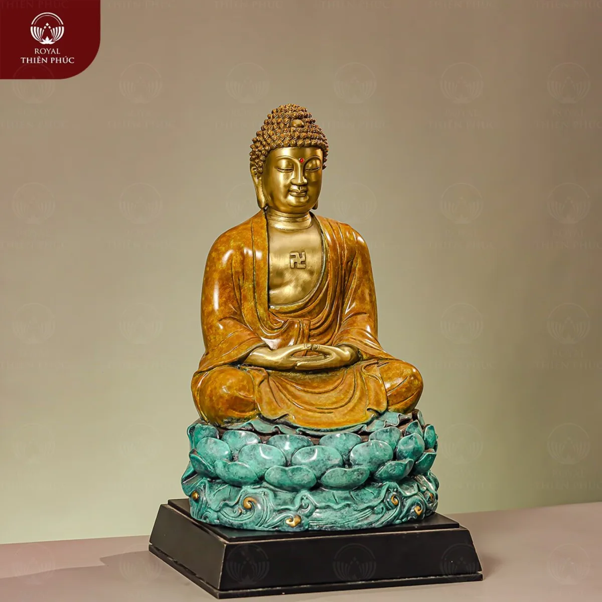 Tượng Đức Phật A Di Đà ngự trên đài sen bằng đồng vàng 4 Tượng Đức Phật A Di Đà ngự trên đài sen bằng đồng vàng