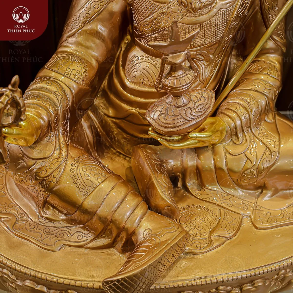 tuongducphatlienhoasanhbangdongdodatdiemvang3 w1200