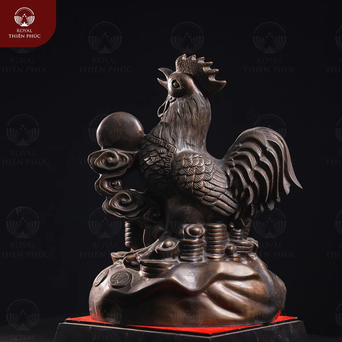 Tượng gà phong thủy bằng đồng đỏ hun nâu giả cổ 38x28cm 3 tuonggaphongthuybangdongdohunnaugiaco38x28cm3 w1200