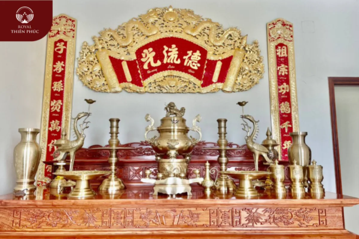 Bàn giao và lắp đặt bộ đồ thờ đầy đủ bằng đồng catut và cuốn thư câu đối cho khách hàng quận 12 - tp Hồ Chí Minh 1 Bàn giao và lắp đặt bộ đồ thờ đầy đủ bằng đồng catut và cuốn thư câu đối cho khách hàng quận 12 - tp Hồ Chí Minh