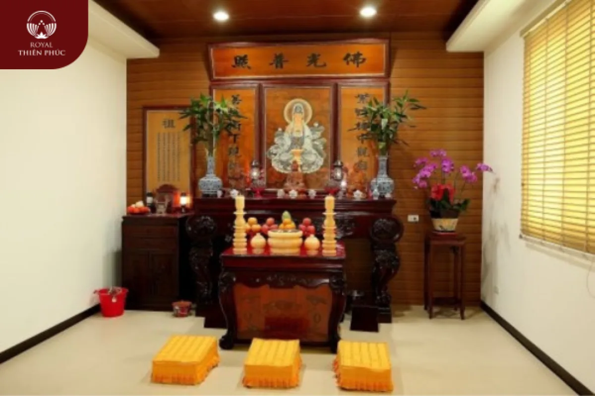 Nghi thức cúng cơm Phật là gì? Có nên cúng cơm bàn thờ Phật hay không? 2 Mâm cơm chay cúng Phật gồm những gì?