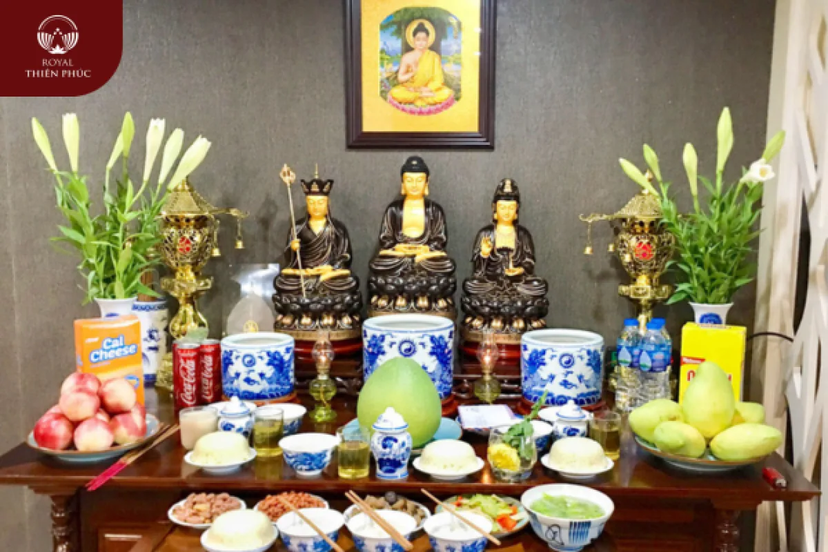 Nghi thức cúng cơm Phật là gì? Có nên cúng cơm bàn thờ Phật hay không? 1 Ý nghĩa nghi thức cúng cơm Phật, nên hay không việc cúng cơm cho Phật hàng ngày?